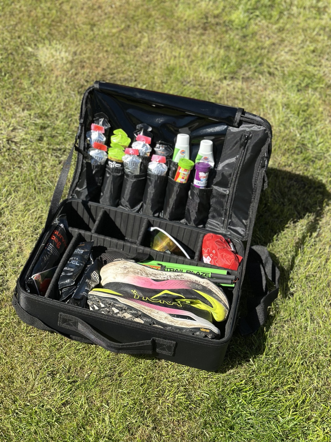 Packed organiser with shoe and nutrition